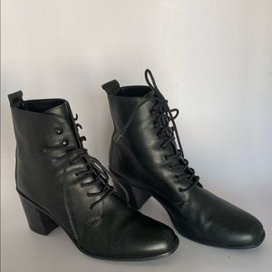 Black boots ropers Sz 8- Ipanema